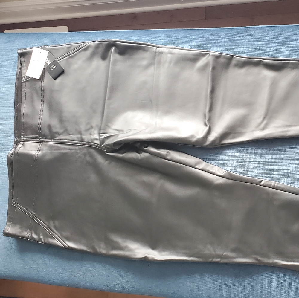 NWT Faux leather leggings